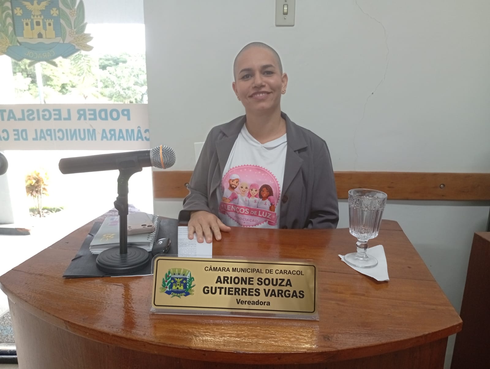 A Vereadora Arione Gutierres solicitou uma via de retorno ou alternativa de acesso para atender os moradores da zona rural e produtores que utilizam a entrada do laticínio na rodovia MS-384