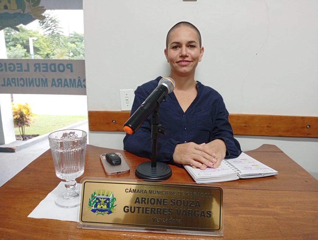 Vereadora Arione Gutierres homenageia organizadores de Leilão Beneficente em Caracol