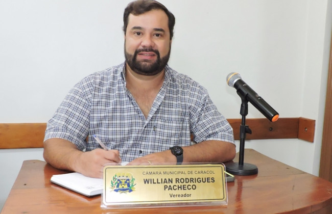 Vereador Pacheco: "Agora o foco em manutenção nas estradas Rurais pós chuvas e agradecimento aos doadores de gado da Festa de Laço".