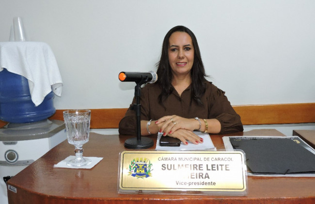 Secretaria de estado atendendo a pedido do ex-governador Reinaldo Azambuja e da Vereadora Meire doa aparelho de Autoclave para Hospital de Caracol